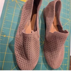 Perforated Tan Women's Shoes